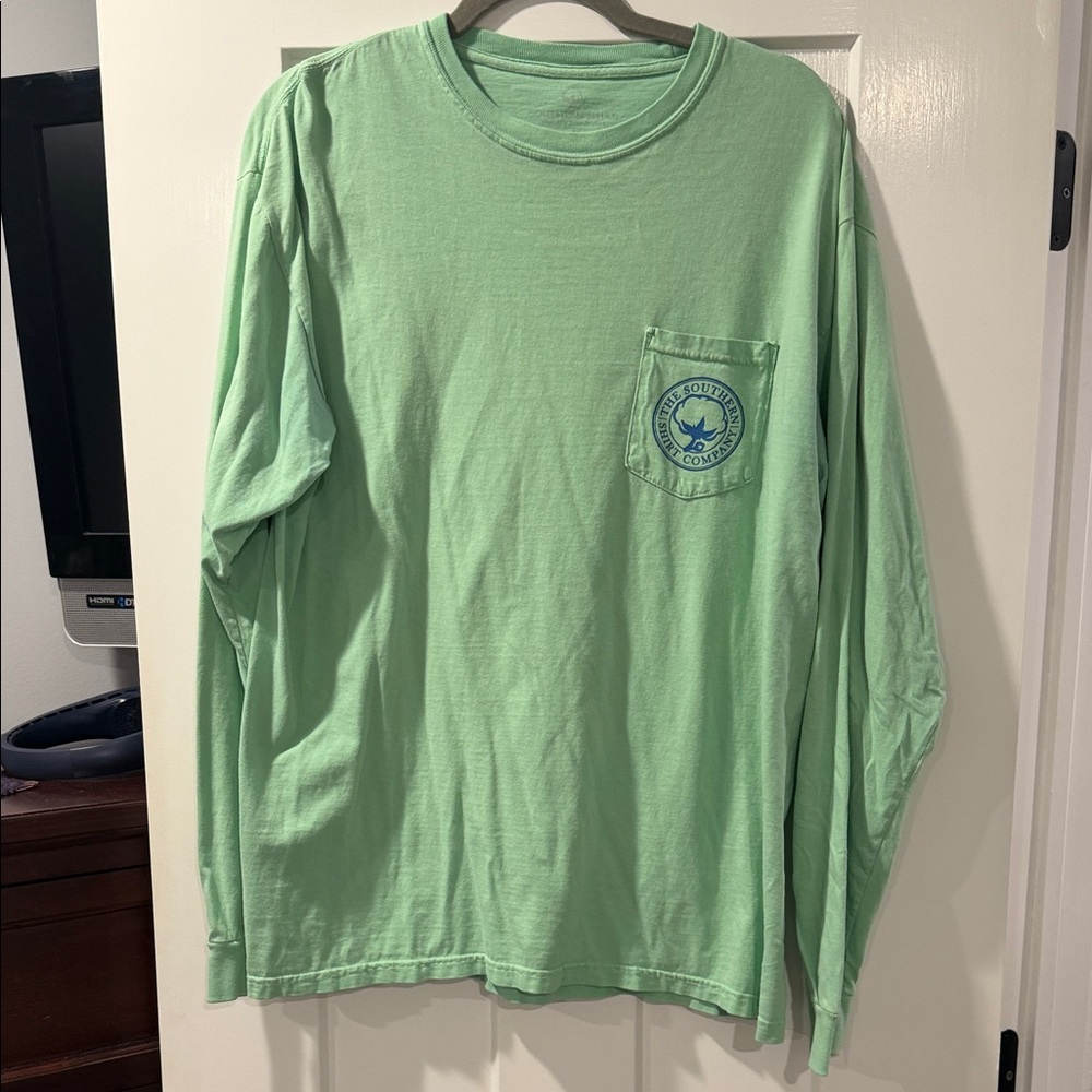 The Southern Shirt Company Men's Long-Sleeve Pocket Tee in Mint Green